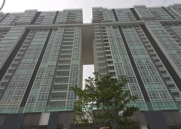 3R2B Seaview Condo @ Danga Bay
